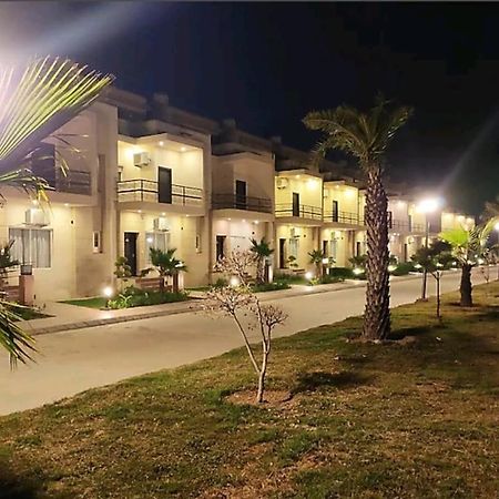 Vrindāvan Dubey Homestay - 500 Meter From Temple المظهر الخارجي الصورة