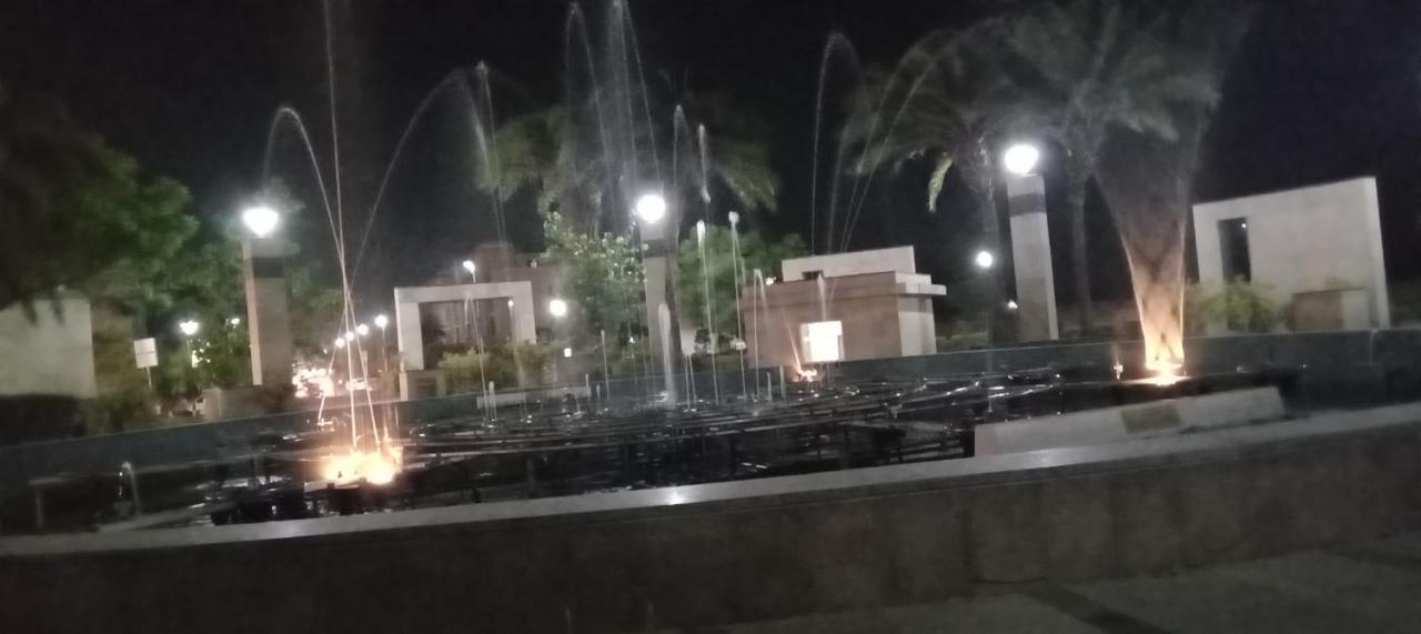 Vrindāvan Dubey Homestay - 500 Meter From Temple المظهر الخارجي الصورة