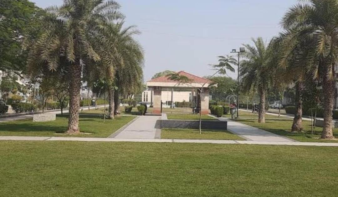 Vrindāvan Dubey Homestay - 500 Meter From Temple المظهر الخارجي الصورة